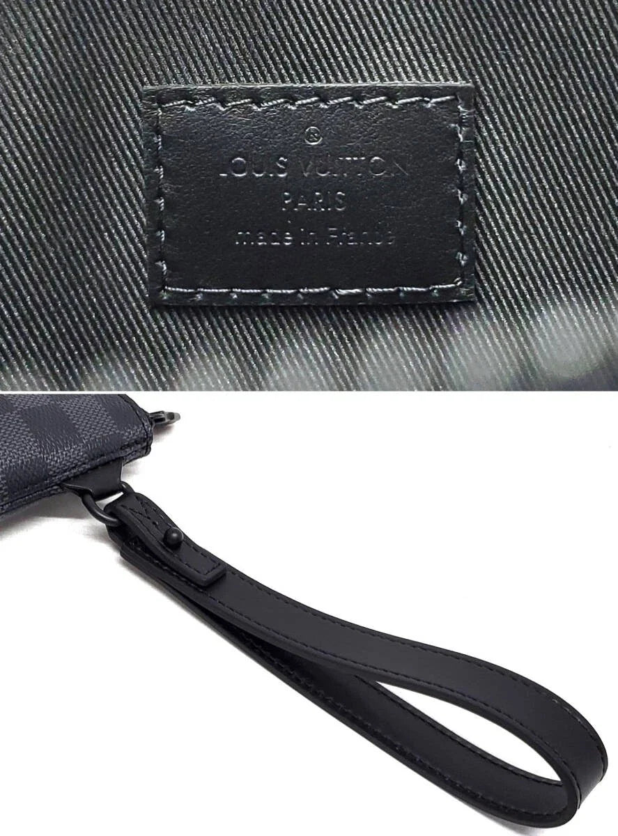 Takeoff Pouch