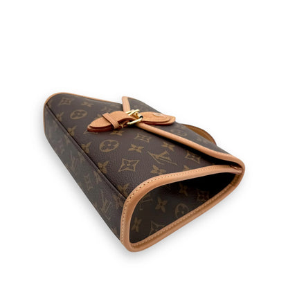 Wallet On Chain Monogram