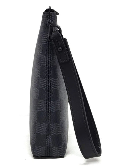Takeoff Pouch