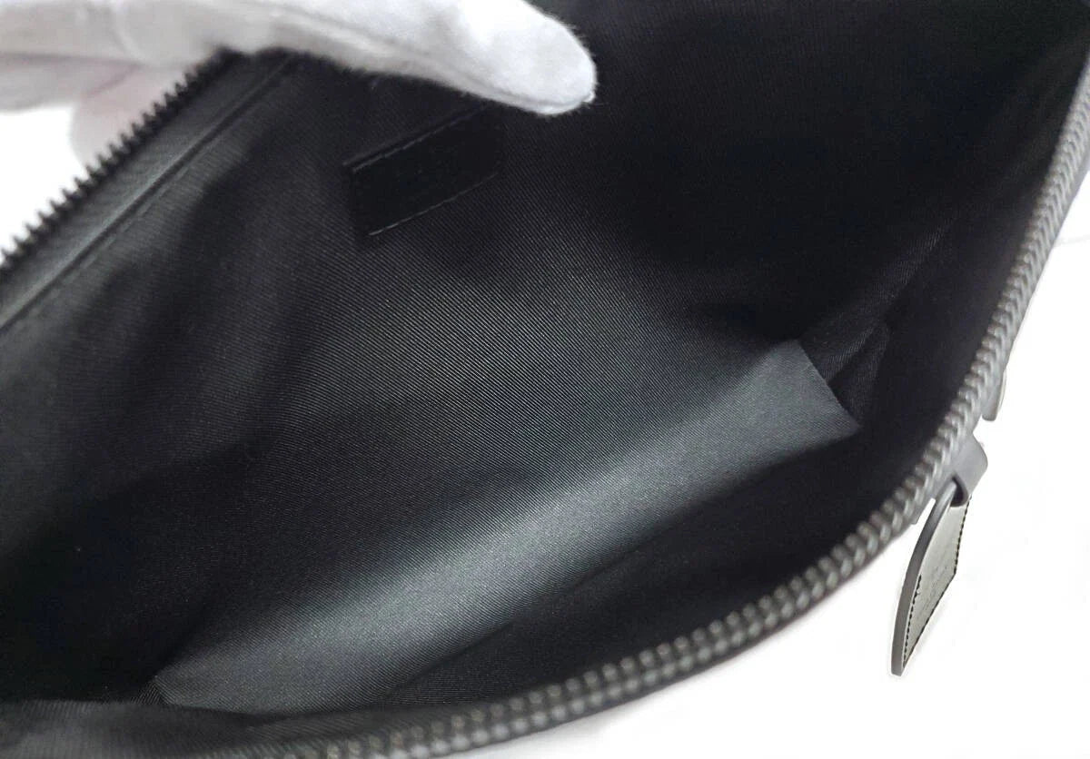 Takeoff Pouch